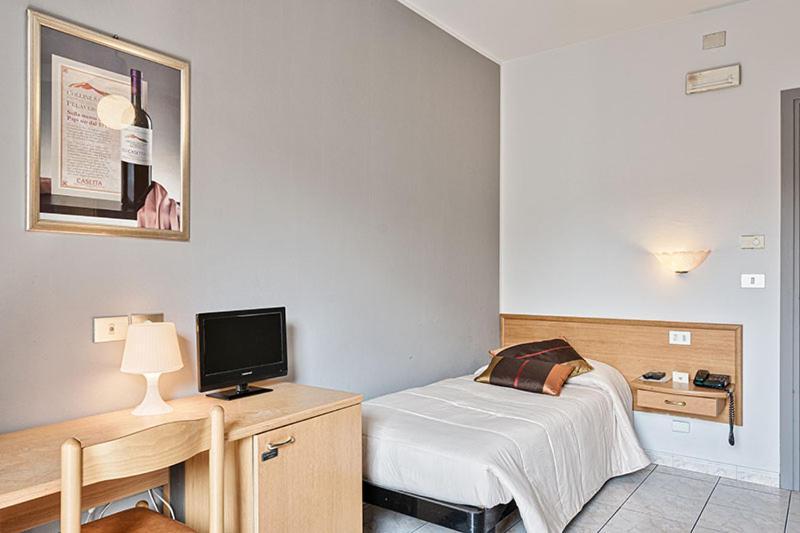 Hotel Celestino Piobesi Torinese Exterior photo